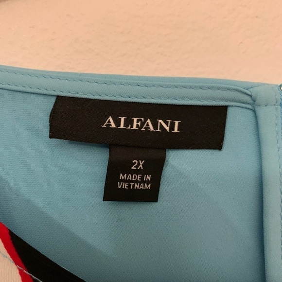 NWT Alfani 2X color block top - Picture 7 of 8